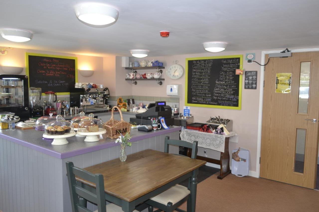 The Lawns Tea Room And B&B Ashcott Esterno foto